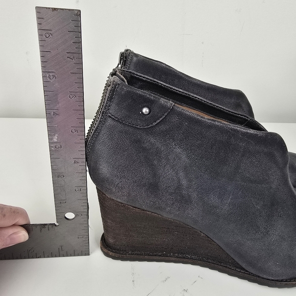 Trask Tenley Leather Wedge Ankle Bootie Gray Pewter Size 11M - Picture 11 of 11